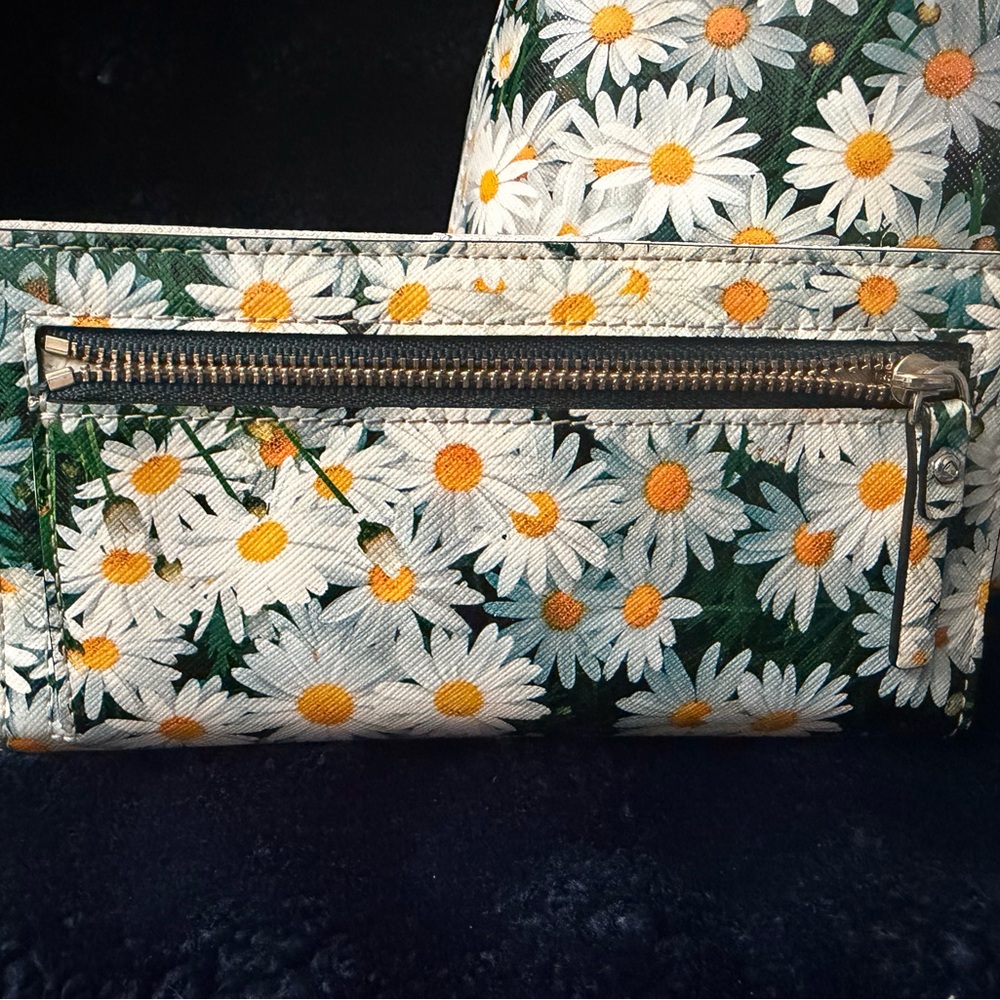 Kate Spade New York Cedar Street Daisy Maise satchel bag. - Picture 4 of 15